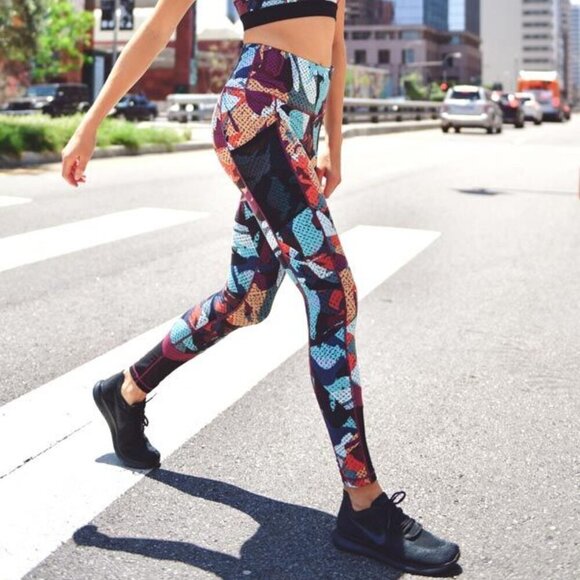 Mono B Women's High Waisted Kaleidoscope Camo Print Full Length Athletic Legging - Picture 1 of 6